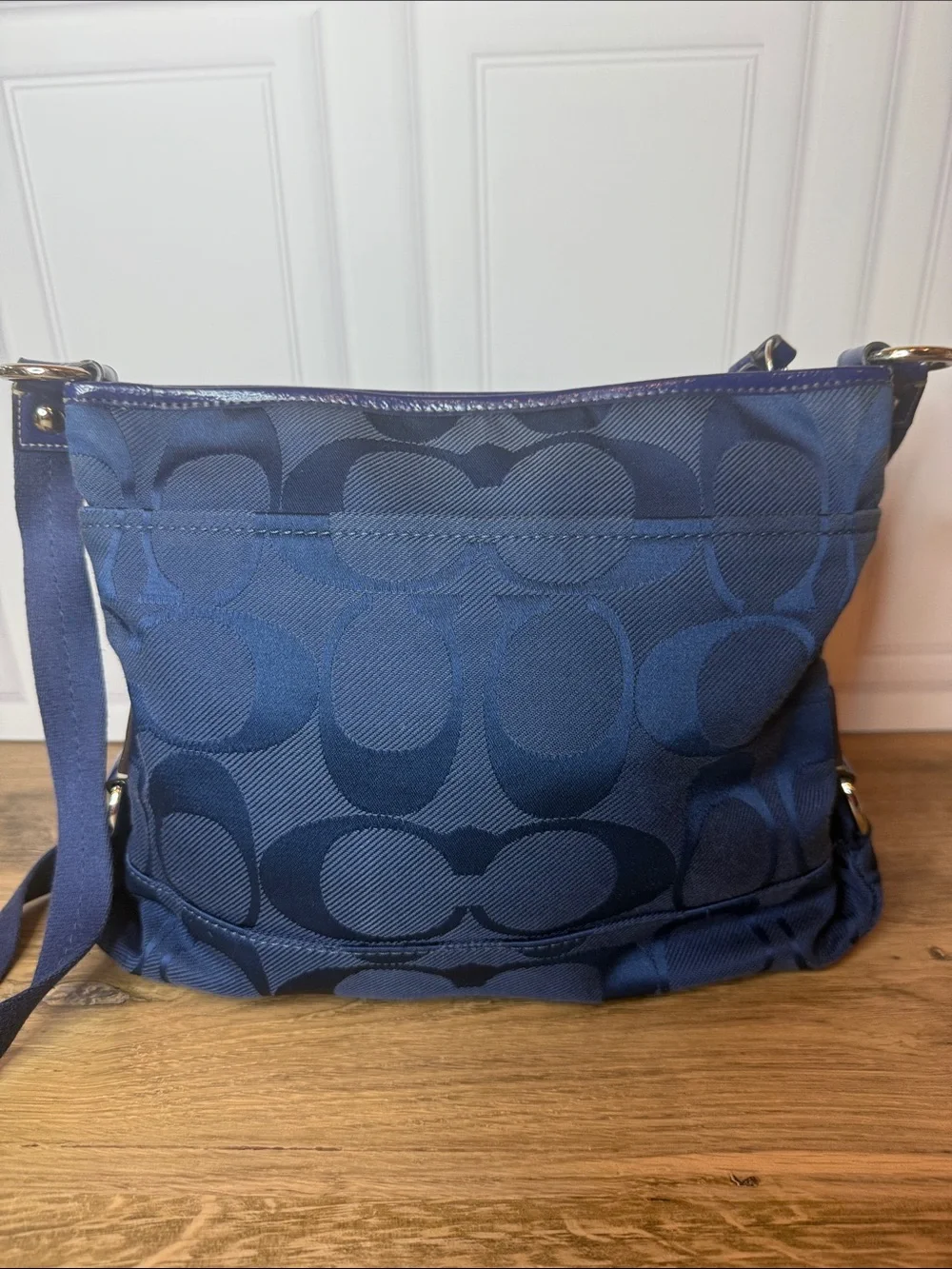 Coach Kyra Signature Jacquard Nylon Crossbody Messenger Bag Navy Blue F16550 EUC